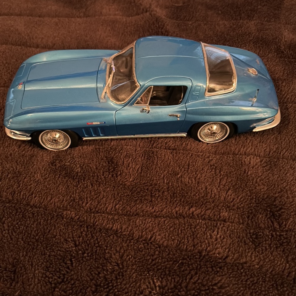 1965 all metal with rubber tires scale 1/18